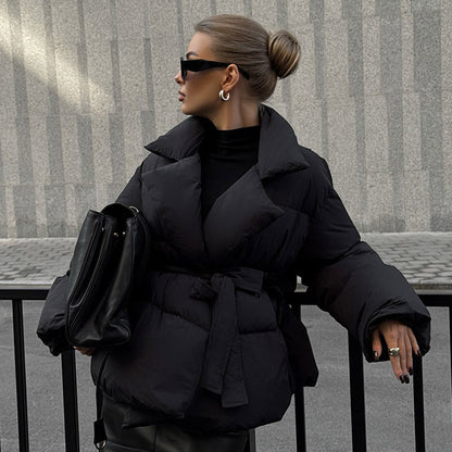 Manteau Matelassé Oversize à Motif Géométrique et Ceinture Ajustable